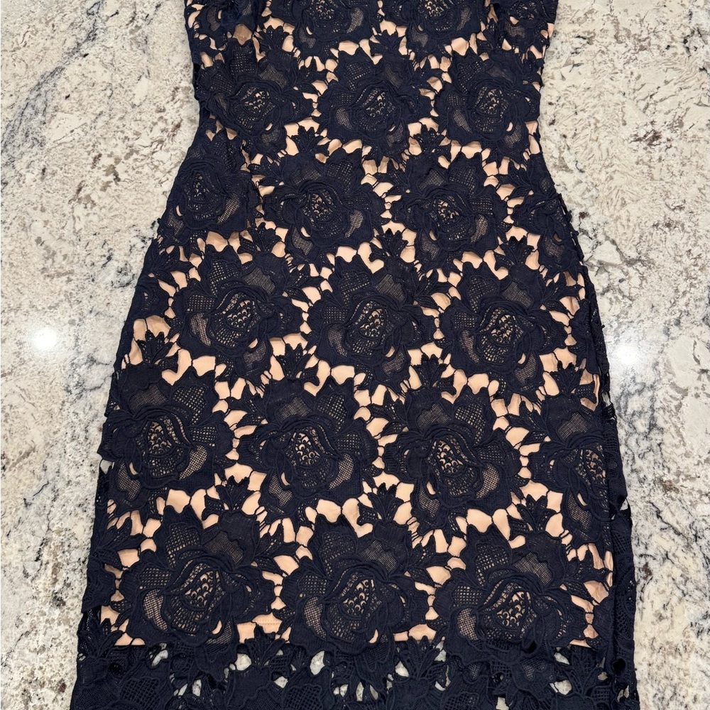Love Culture Navy Lace Midi Dress Nude Lining Scalloped Hem Size L - Picture 4 of 9